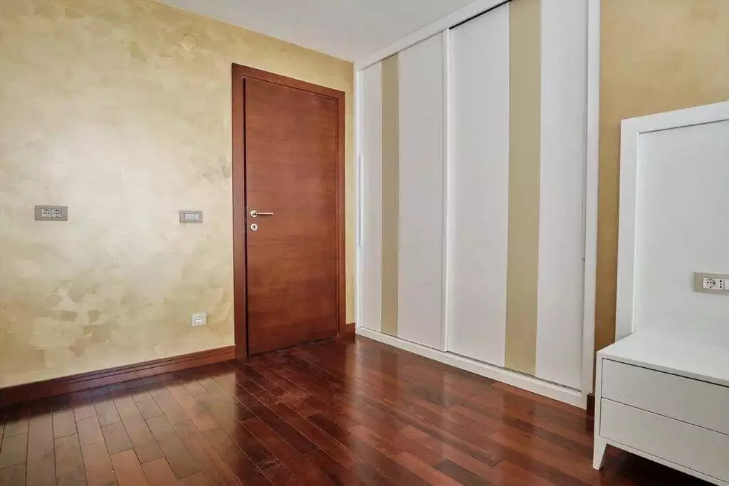 Flat 350m² in Montenegro, Rafailovici. Priced at 900000€ rent photo-35