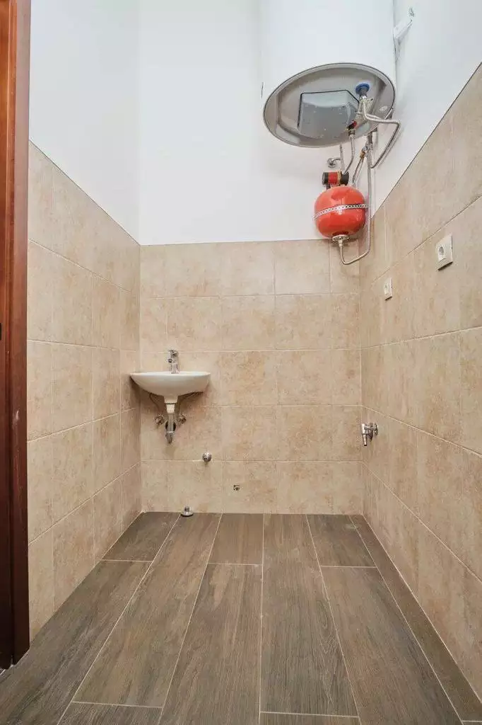Flat 350m² in Montenegro, Rafailovici. Priced at 900000€ rent photo-36
