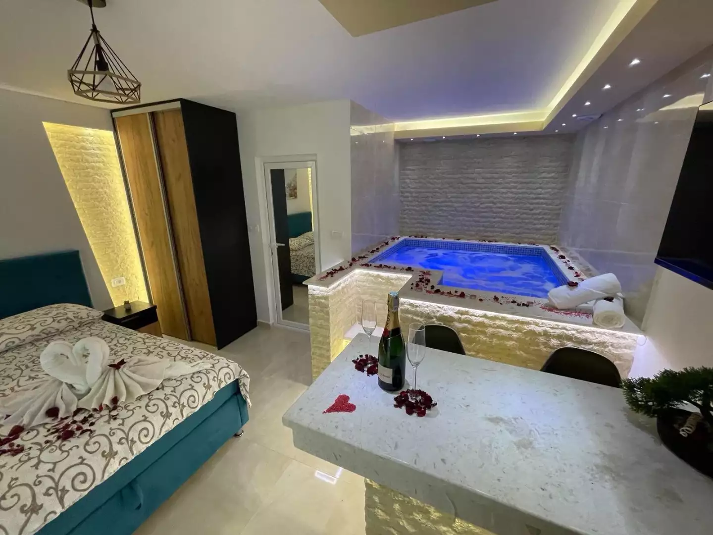 Flat 40m² in Montenegro, Sutomore. Priced at 129000€ rent photo-18