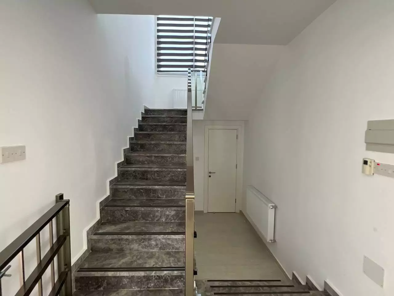 Villa 250m² in Cyprus, Famagusta. Priced at 450000€ rent photo-7
