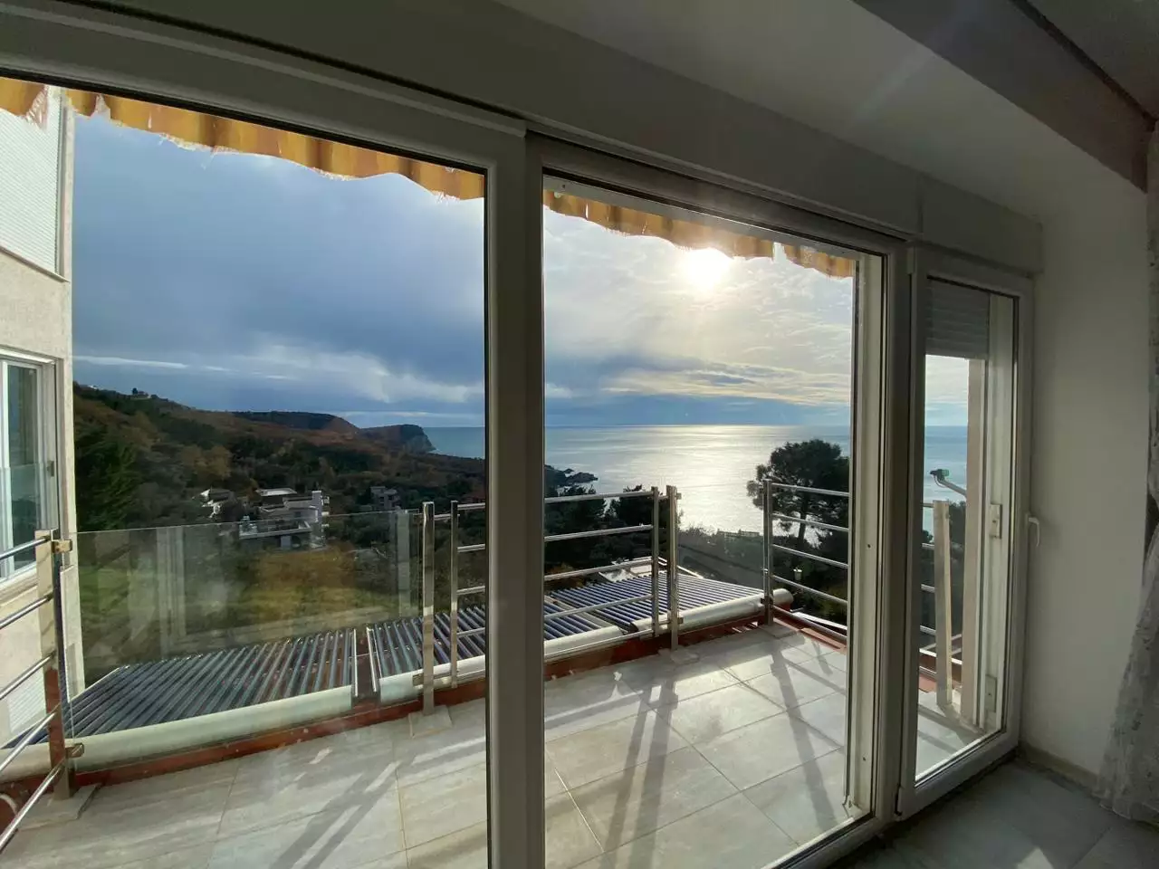 Flat 106m² in Montenegro, Sveti Stefan. Priced at 390000€ rent photo-5