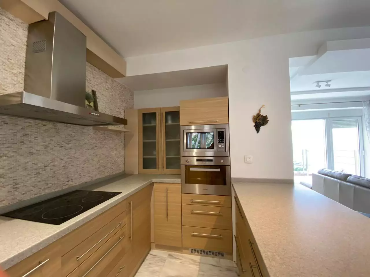 Flat 106m² in Montenegro, Sveti Stefan. Priced at 390000€ rent photo-31