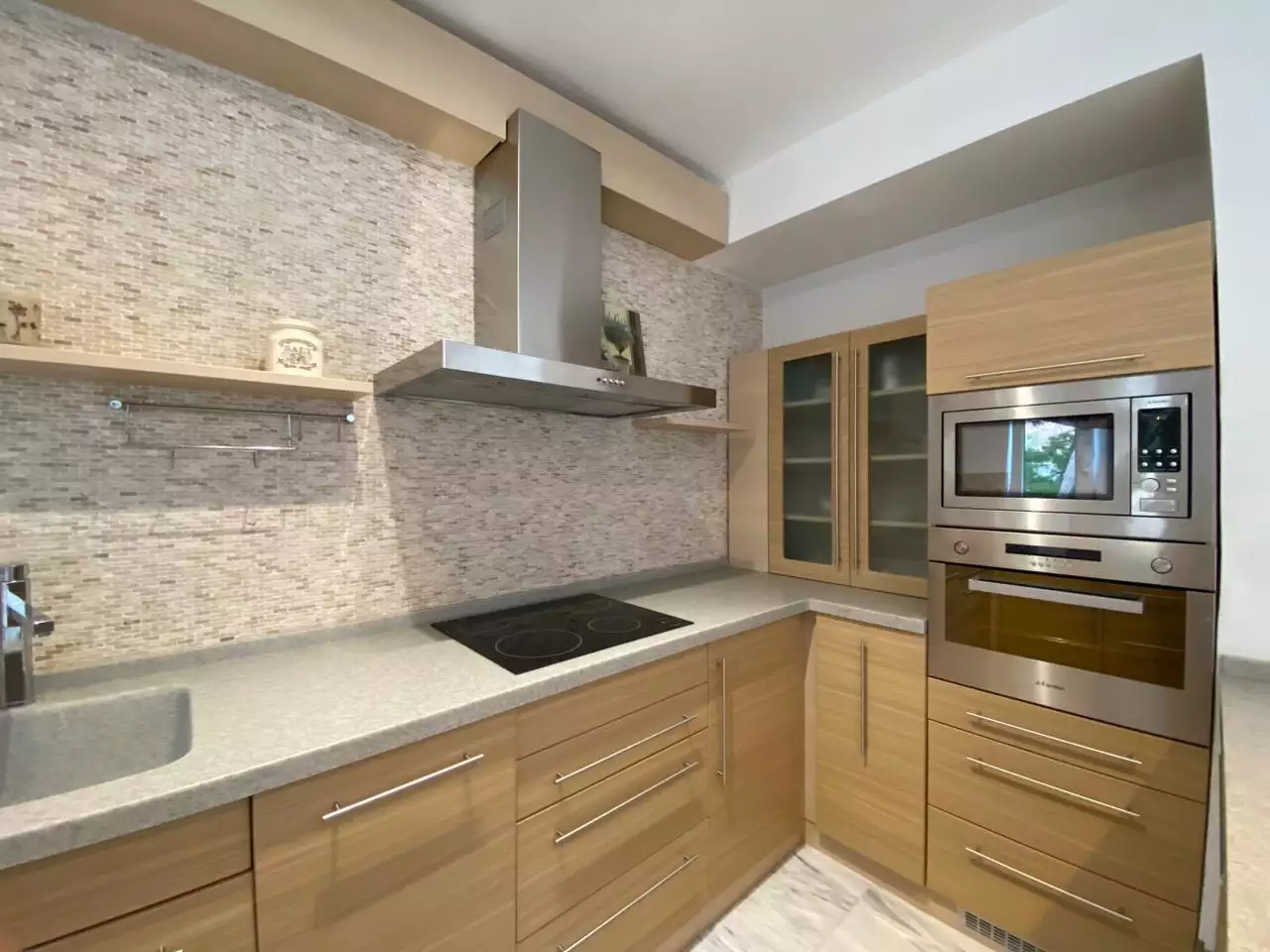 Flat 106m² in Montenegro, Sveti Stefan. Priced at 390000€ rent photo-32
