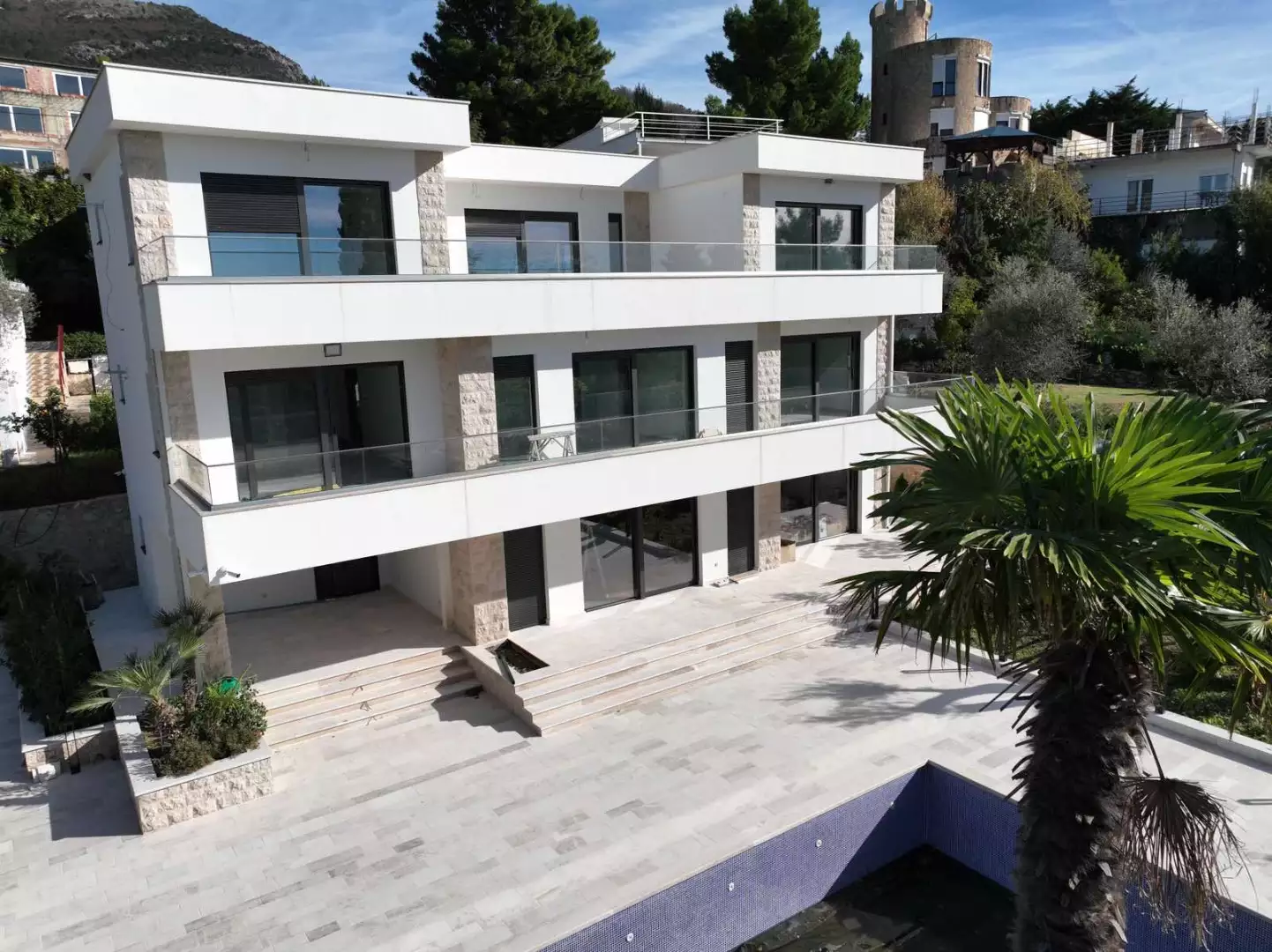 Villa 450m² in Montenegro, Bar. Priced at 1800000€ rent photo-10