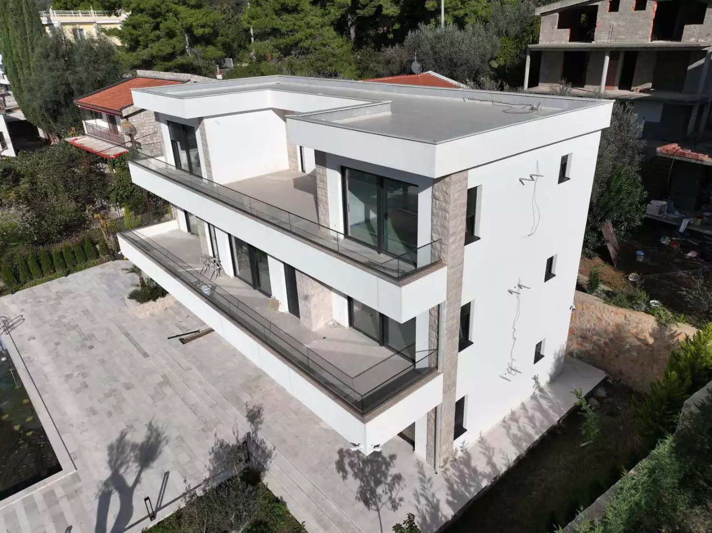 Villa 450m² in Montenegro, Bar. Priced at 1800000€ rent photo-12
