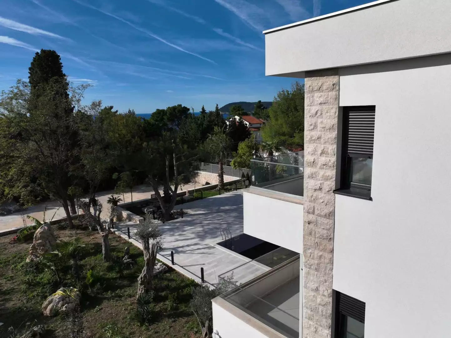 Villa 450m² in Montenegro, Bar. Priced at 1800000€ rent photo-13