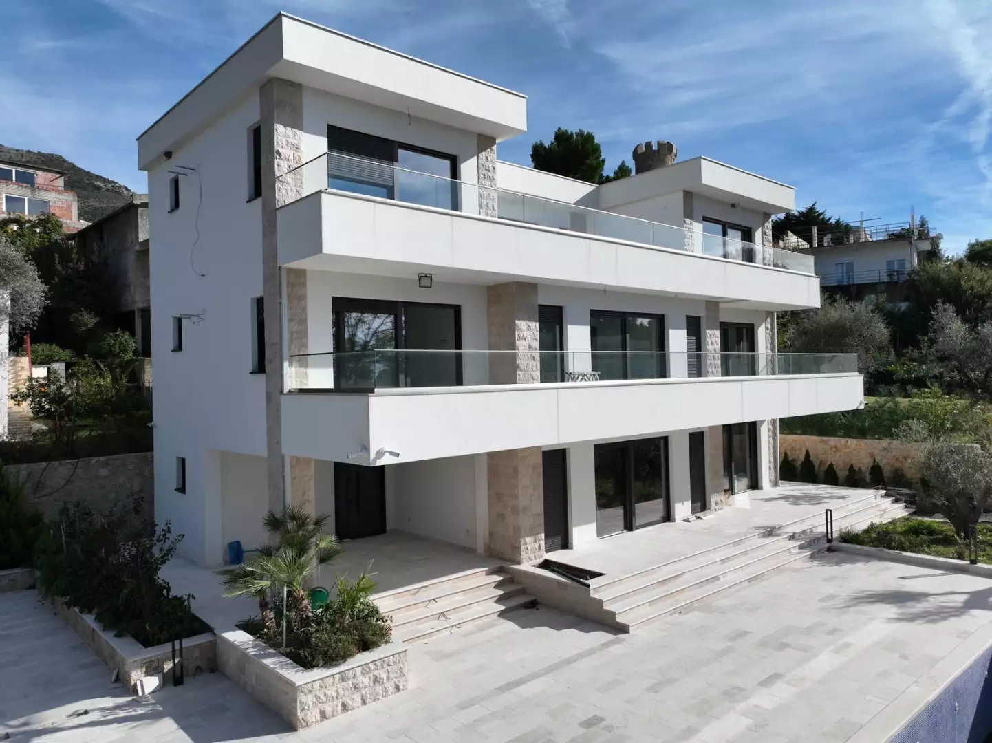 Villa 450m² in Montenegro, Bar. Priced at 1800000€ rent photo-14