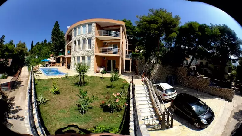 Villa 420m² in Montenegro, Bar. Priced at 590000€ rent photo-3