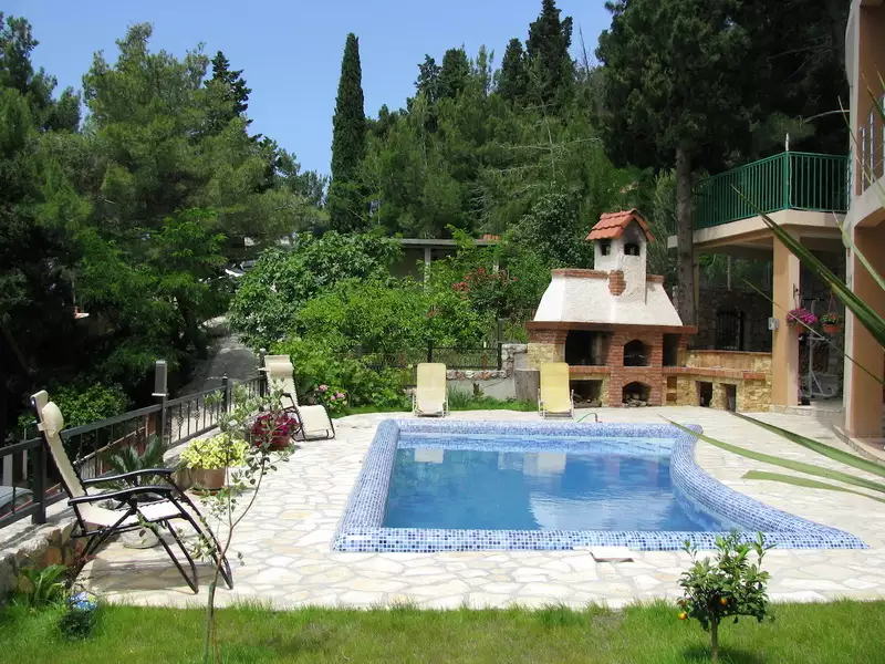 Villa 420m² in Montenegro, Bar. Priced at 590000€ rent photo-5