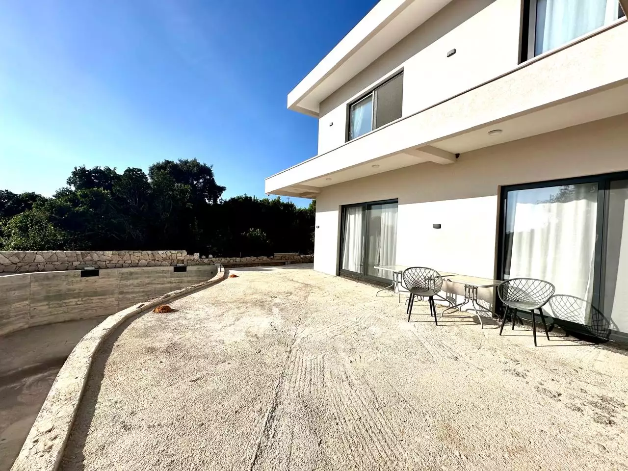 Villa 250m² in Montenegro, Utjeha. Priced at 430000€ rent photo-5