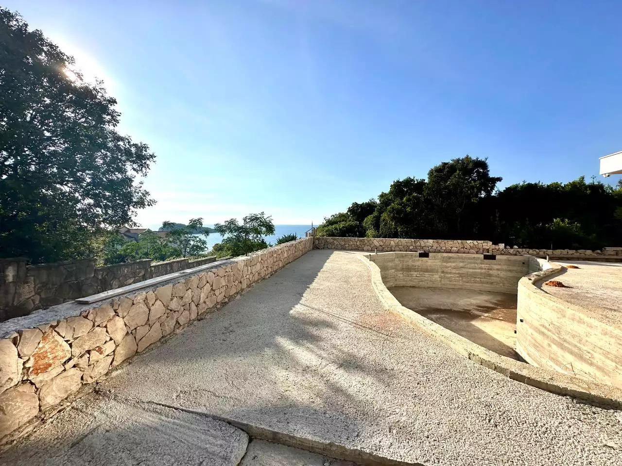 Villa 250m² in Montenegro, Utjeha. Priced at 430000€ rent photo-6