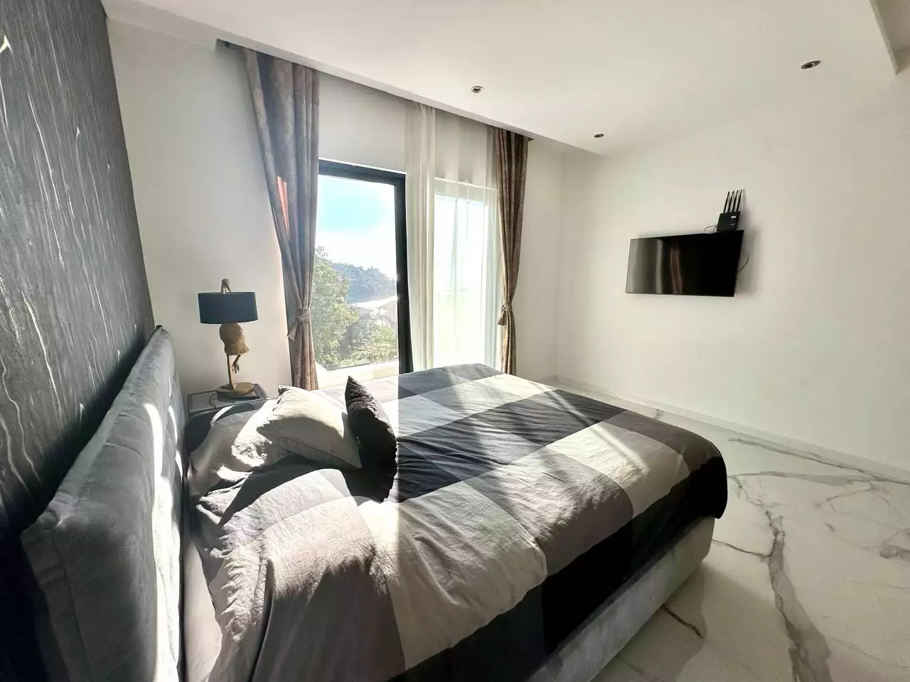Villa 250m² in Montenegro, Utjeha. Priced at 430000€ rent photo-19