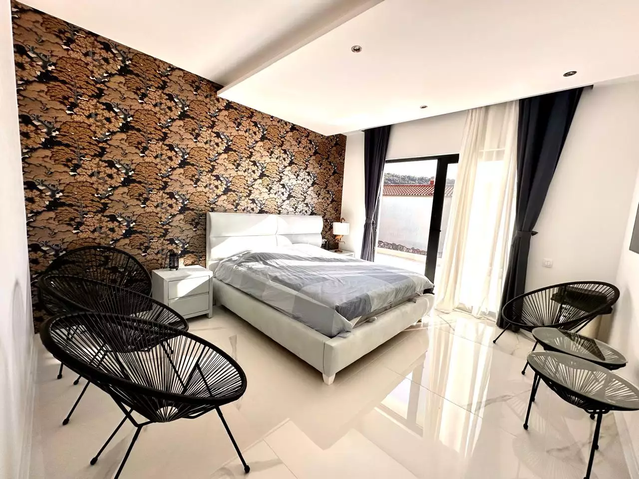 Villa 250m² in Montenegro, Utjeha. Priced at 430000€ rent photo-24
