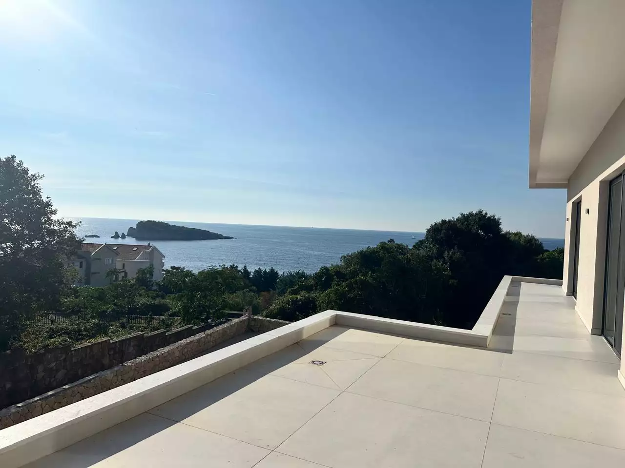 Villa 250m² in Montenegro, Utjeha. Priced at 430000€ rent photo-38