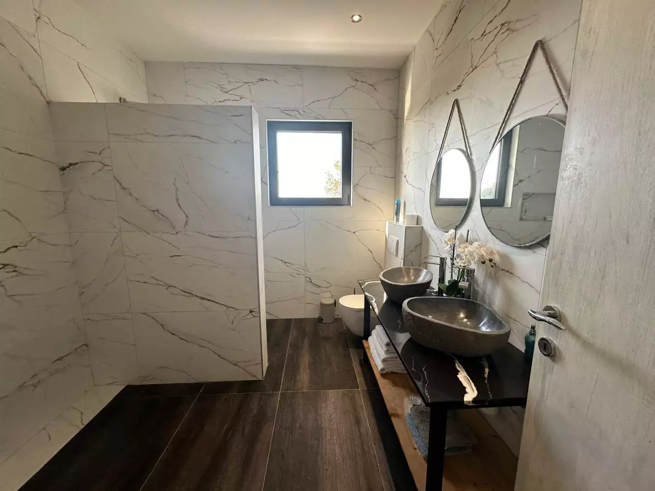 Villa 250m² in Montenegro, Utjeha. Priced at 430000€ rent photo-41