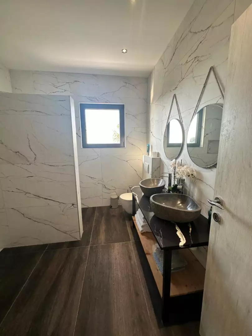 Villa 250m² in Montenegro, Utjeha. Priced at 430000€ rent photo-42