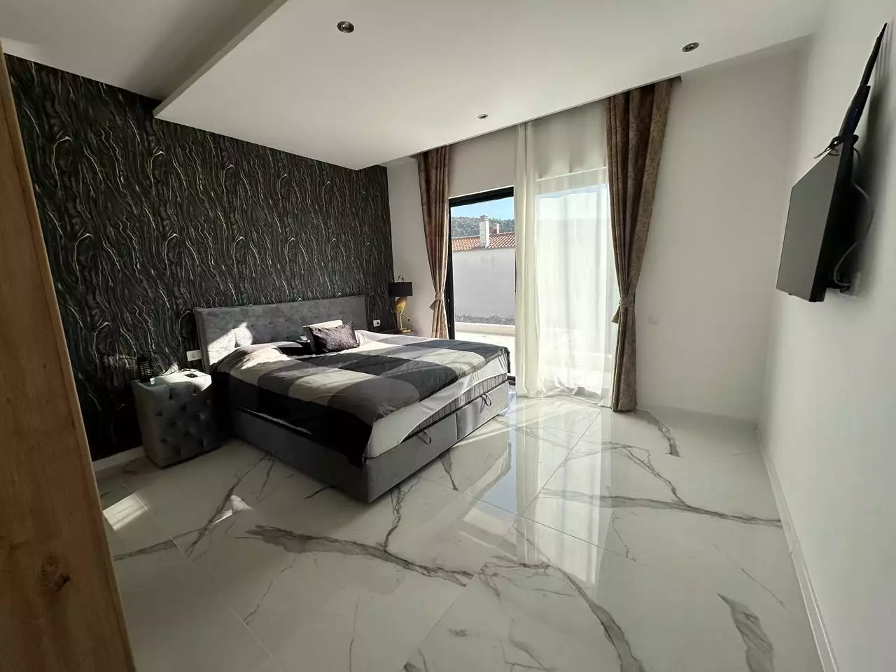 Villa 250m² in Montenegro, Utjeha. Priced at 430000€ rent photo-44