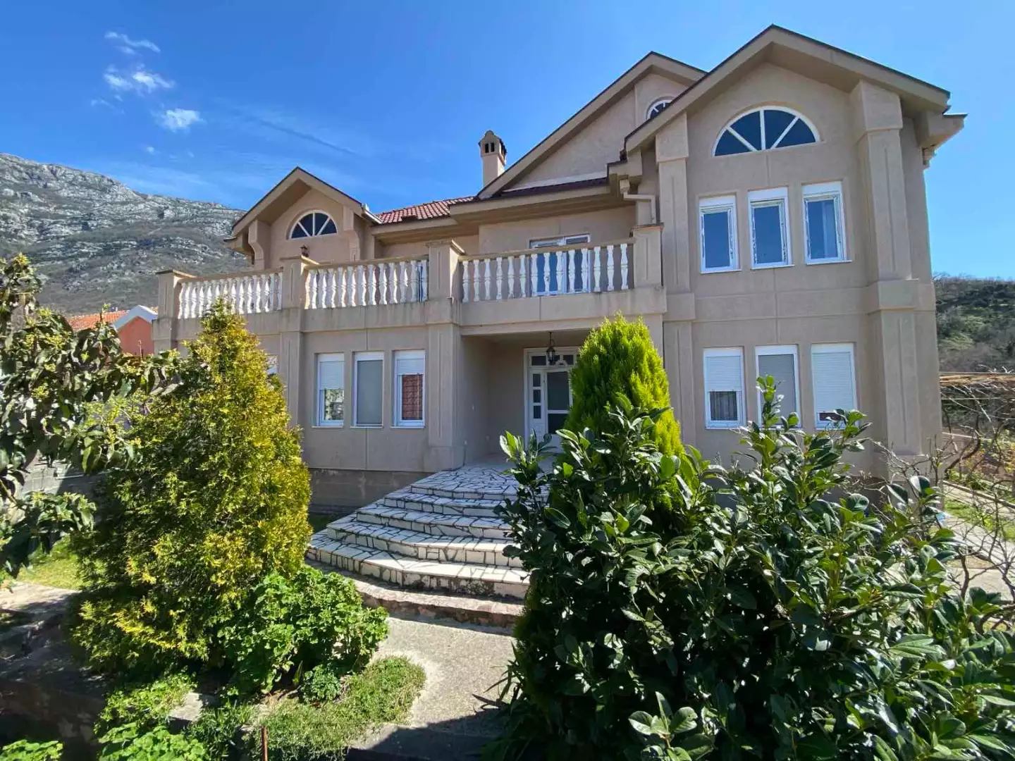 House 243m² in Montenegro, Bar. Priced at 139000€ rent photo-1
