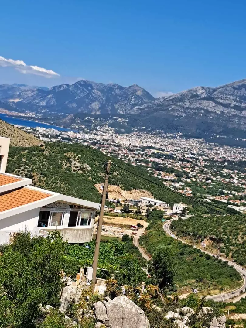 Villa 300m² in Montenegro, Bar. Priced at 350000€ rent photo-2