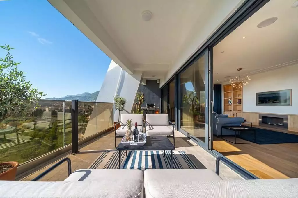Flat 248m² in Montenegro, Bar. Priced at 800000€ rent photo-4