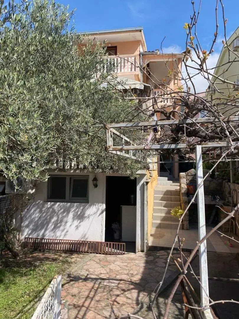 House 220m² in Montenegro, Sutomore. Priced at 275000€ rent photo-2
