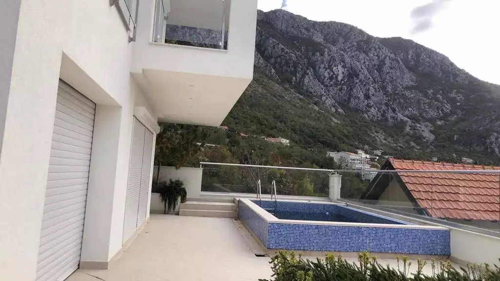 House 200m² in Montenegro, Budva. Priced at 550000€ rent photo-2