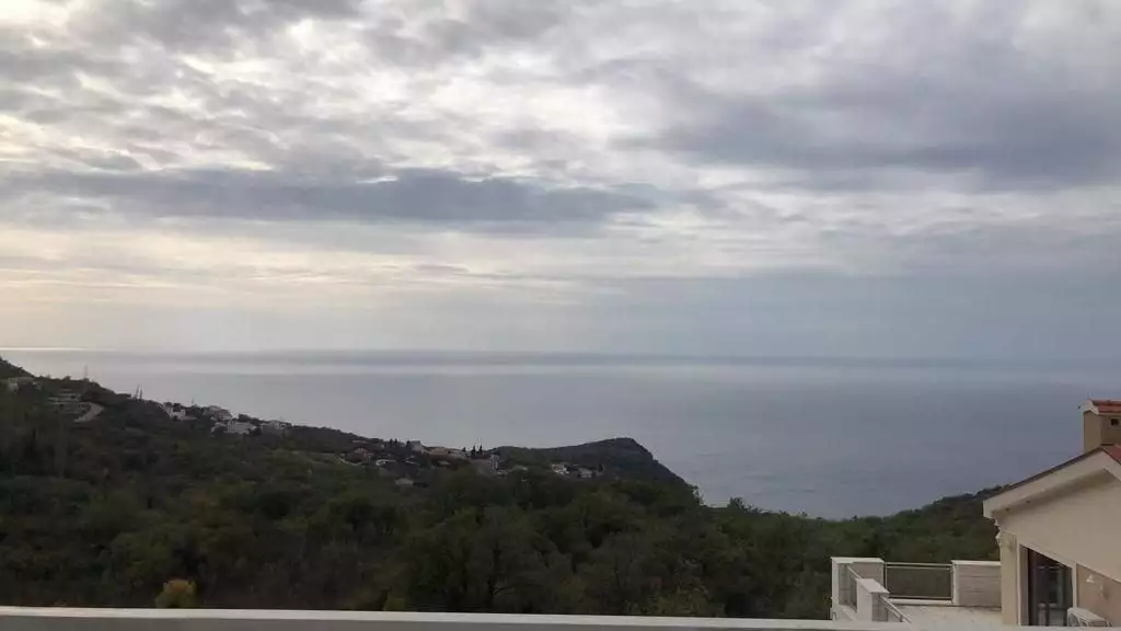 House 200m² in Montenegro, Budva. Priced at 550000€ rent photo-21