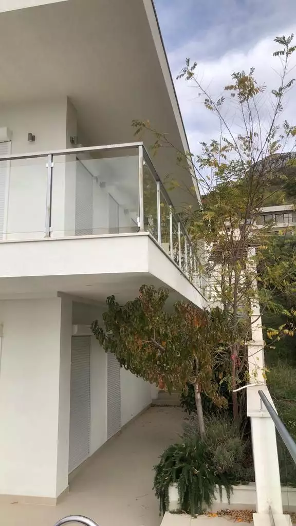 House 200m² in Montenegro, Budva. Priced at 550000€ rent photo-22