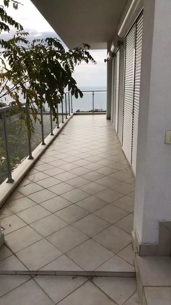 House 200m² in Montenegro, Budva. Priced at 550000€ rent photo-24