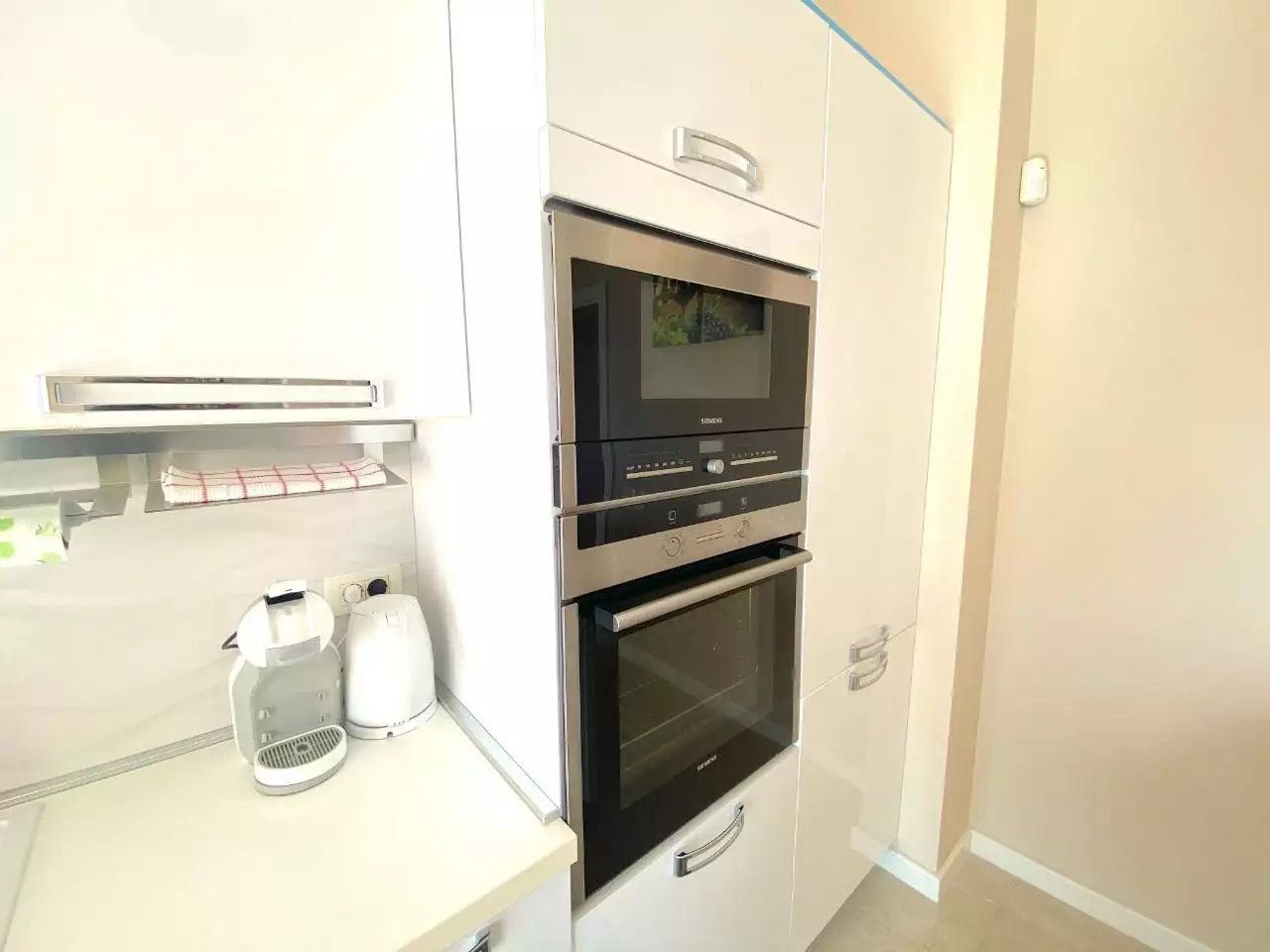 House 200m² in Montenegro, Budva. Priced at 550000€ rent photo-26