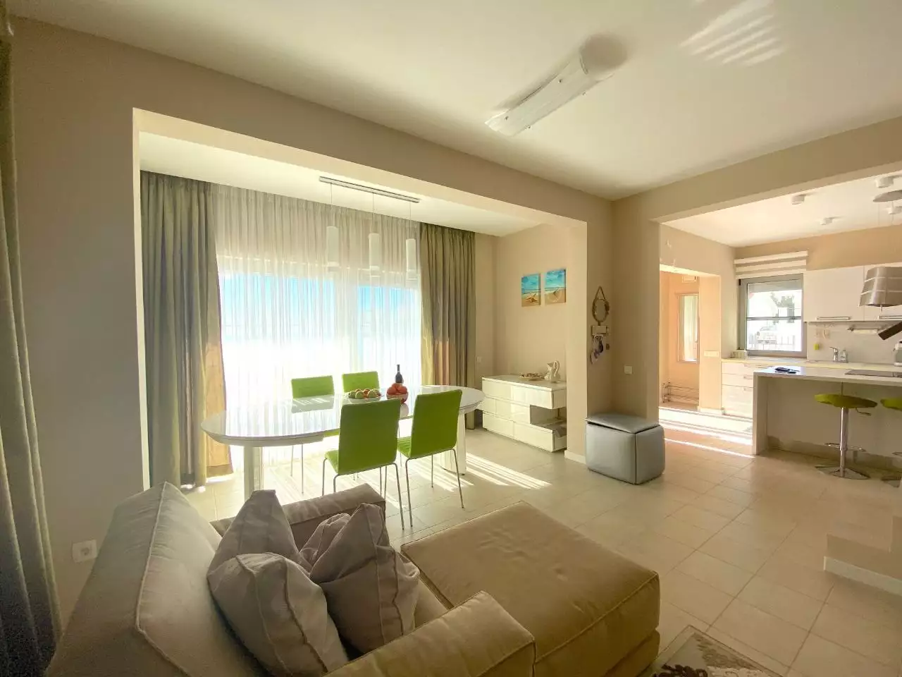 House 200m² in Montenegro, Budva. Priced at 550000€ rent photo-30