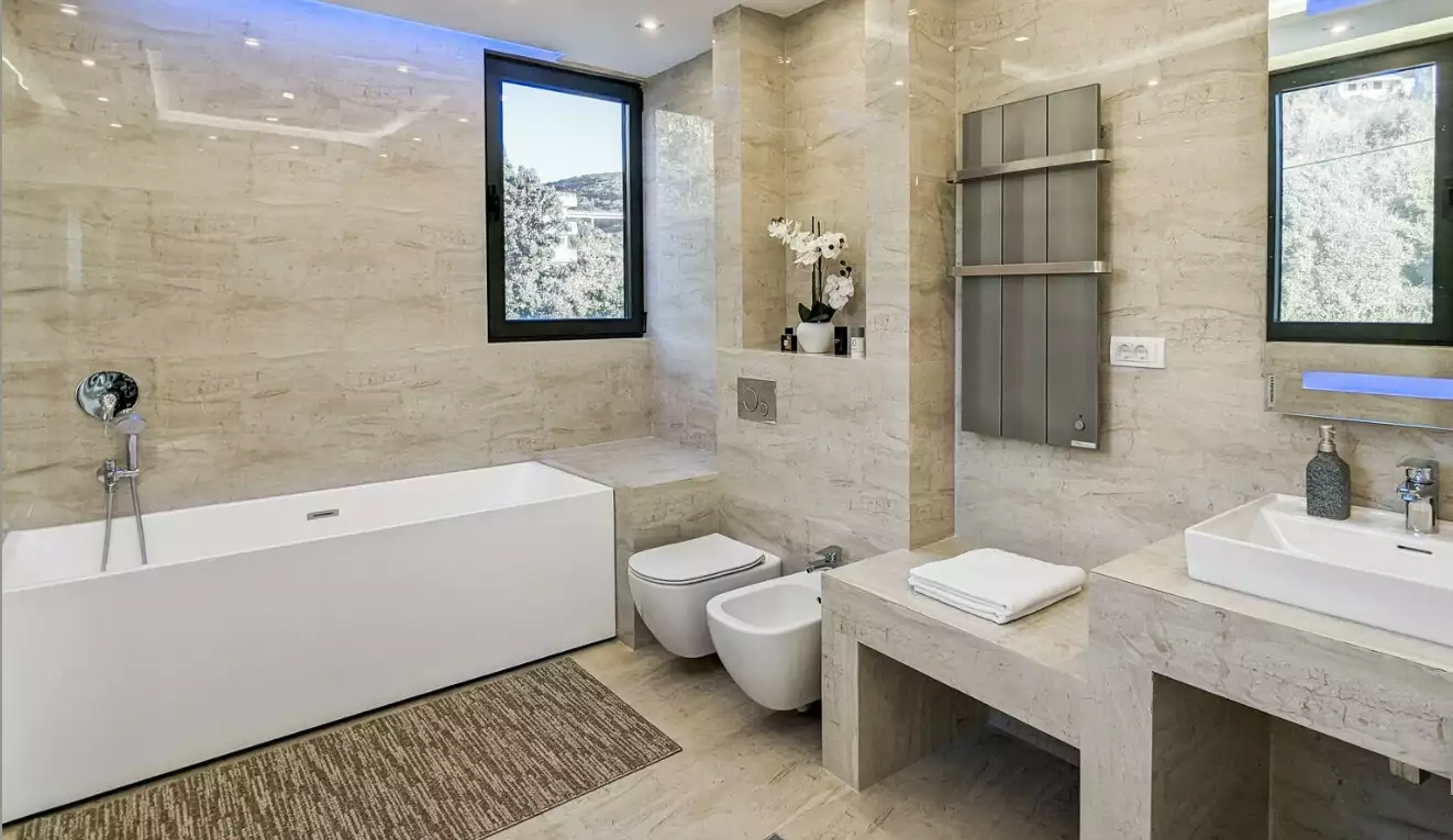 Villa 365m² in Montenegro, Utjeha. Priced at 1100000€ rent photo-8
