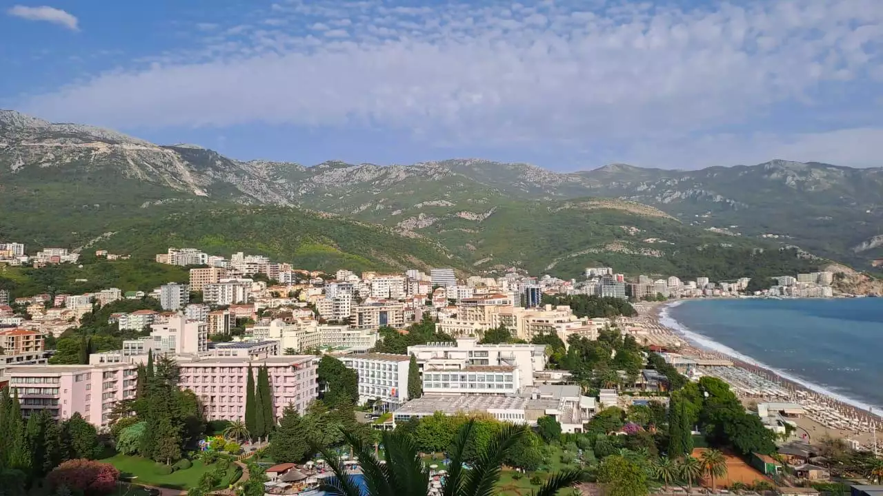Flat 77m² in Montenegro, Budva. Priced at 280000€ rent photo-22