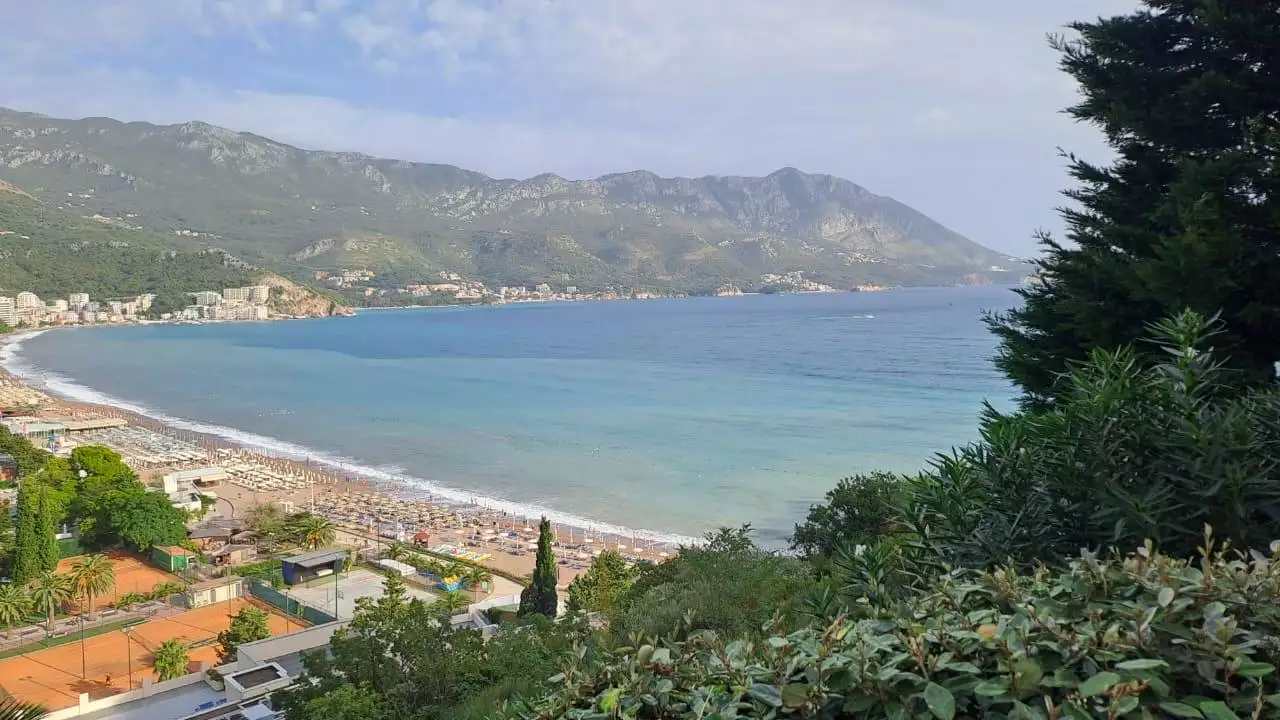 Flat 77m² in Montenegro, Budva. Priced at 280000€ rent photo-23