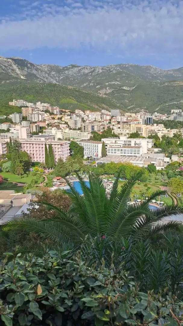 Flat 77m² in Montenegro, Budva. Priced at 280000€ rent photo-25