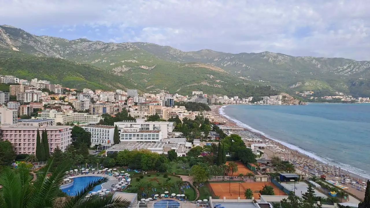 Flat 77m² in Montenegro, Budva. Priced at 280000€ rent photo-27