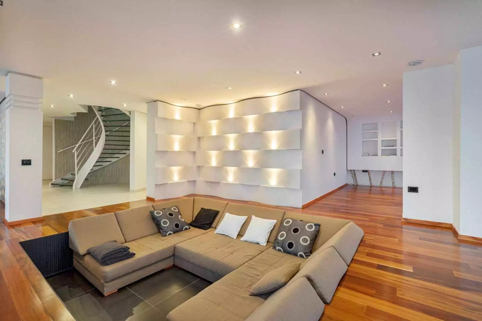 Villa 1150m² in Montenegro, Budva. Priced at 1500000€ rent photo-10