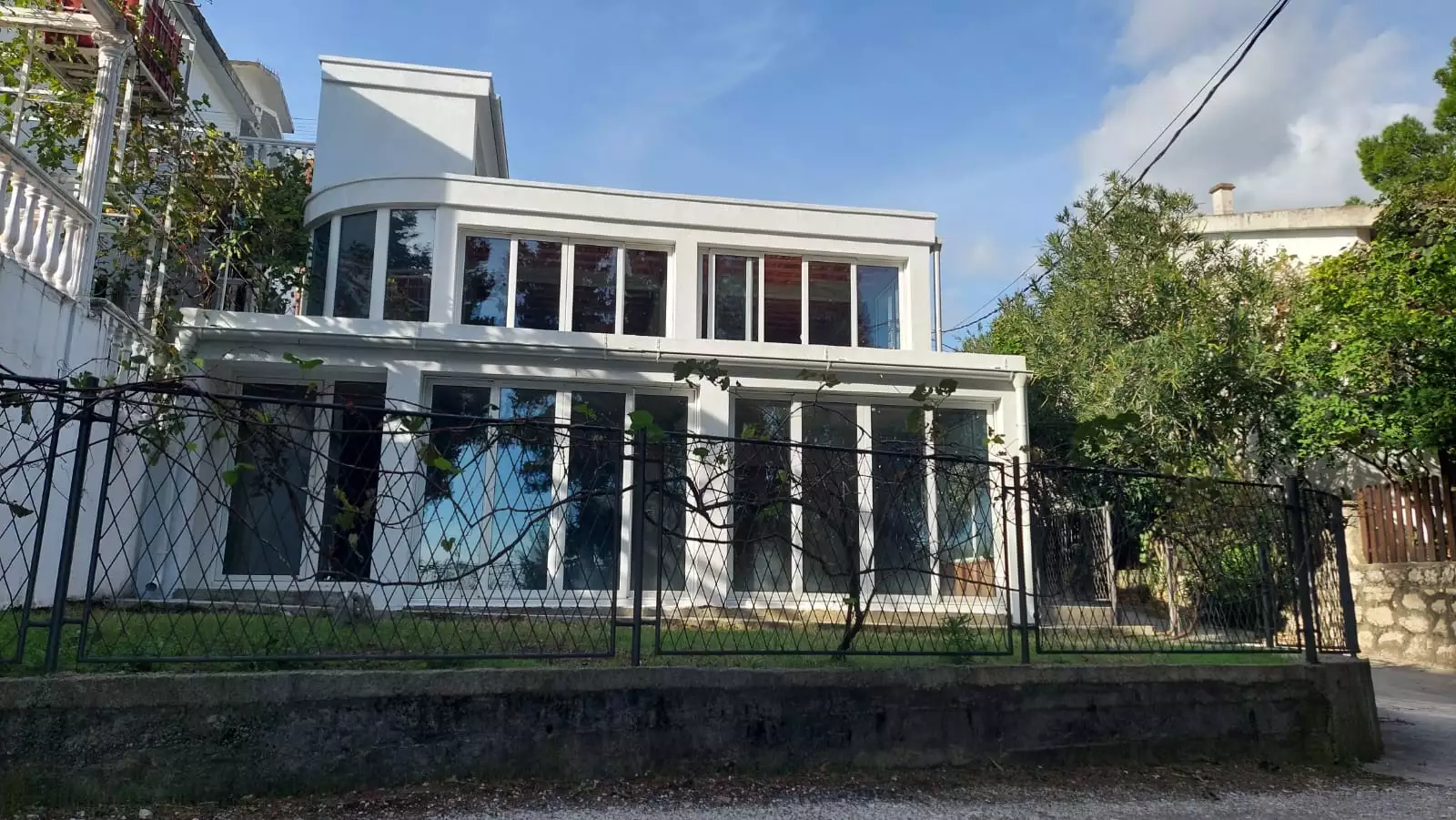 House 224m² in Montenegro, Sutomore. Priced at 169000€ rent photo-3