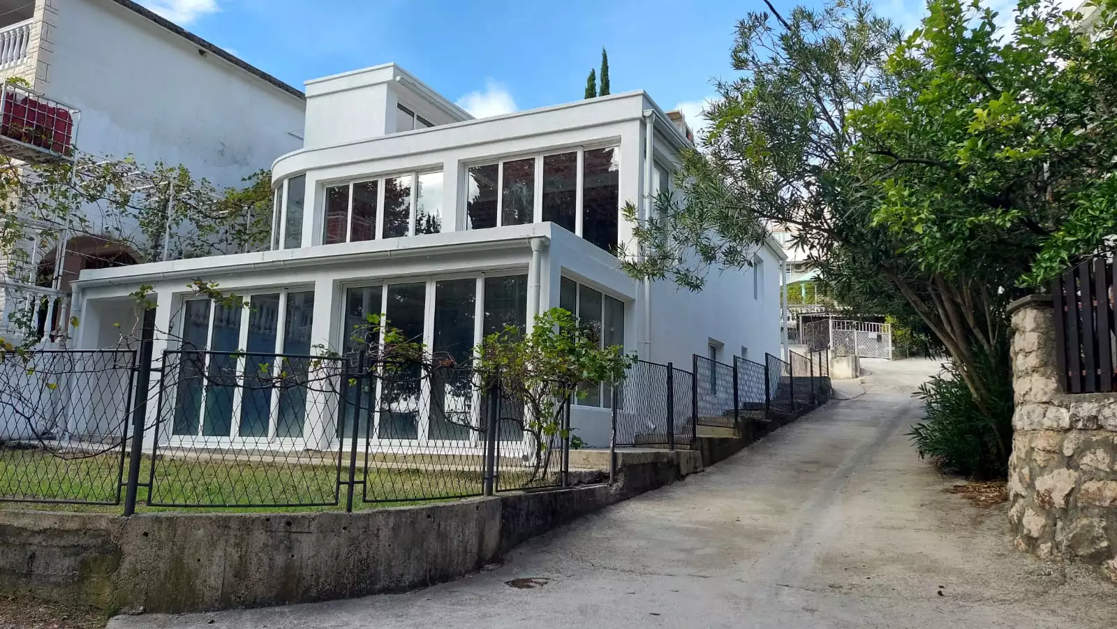House 224m² in Montenegro, Sutomore. Priced at 169000€ rent photo-12