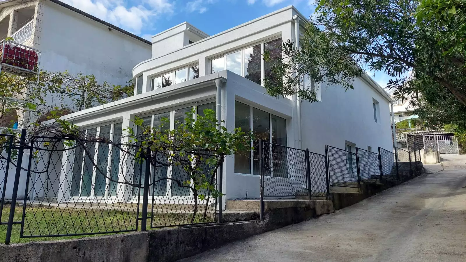 House 224m² in Montenegro, Sutomore. Priced at 169000€ rent photo-14