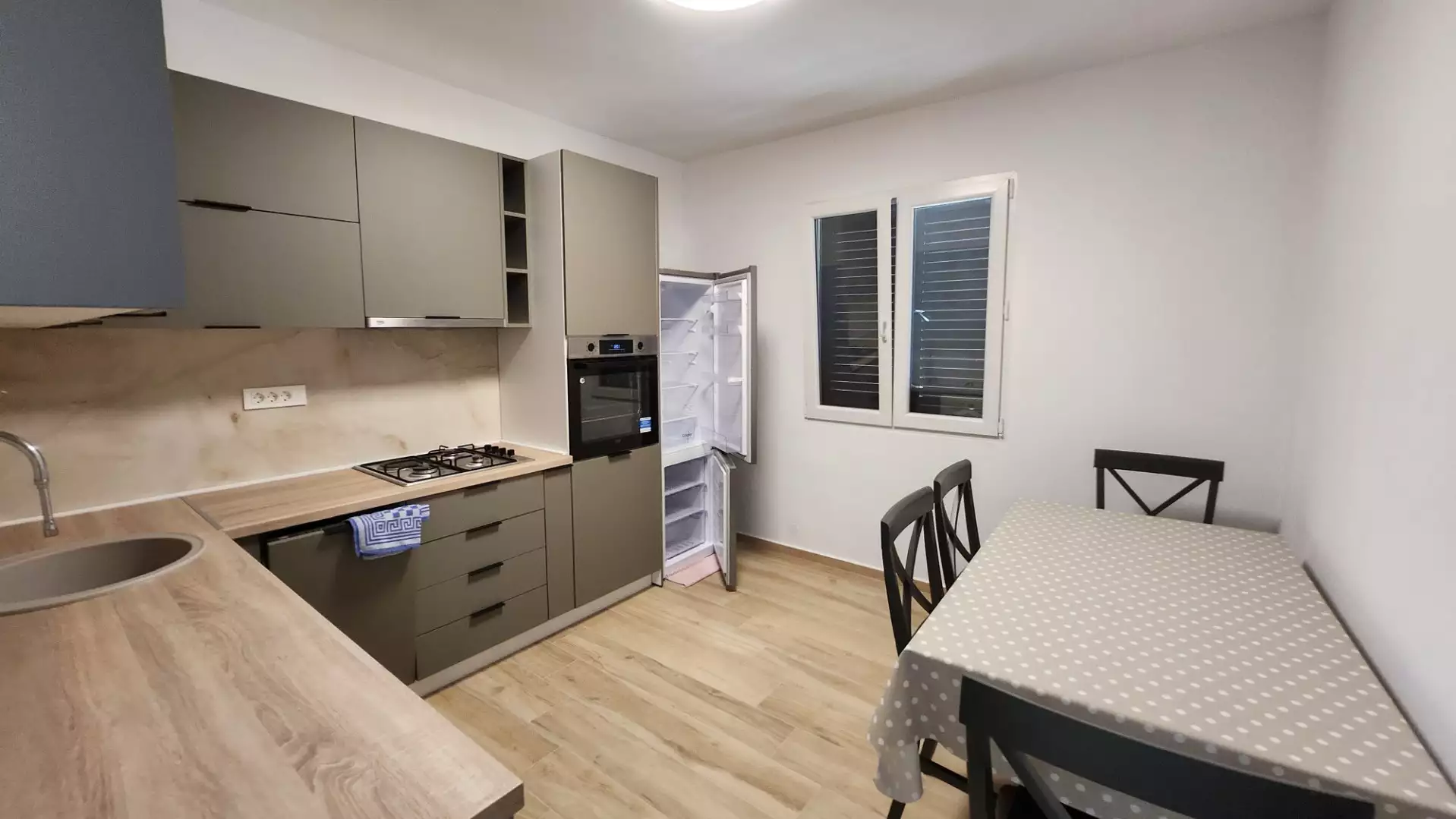 House 99m² in Montenegro, Sutomore. Priced at 150000€ rent photo-21