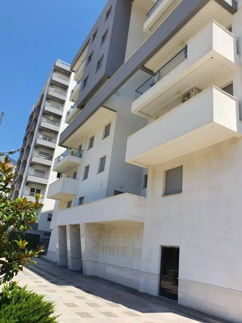 Flat 95m² in Montenegro, Budva. Priced at 300000€ rent photo-1