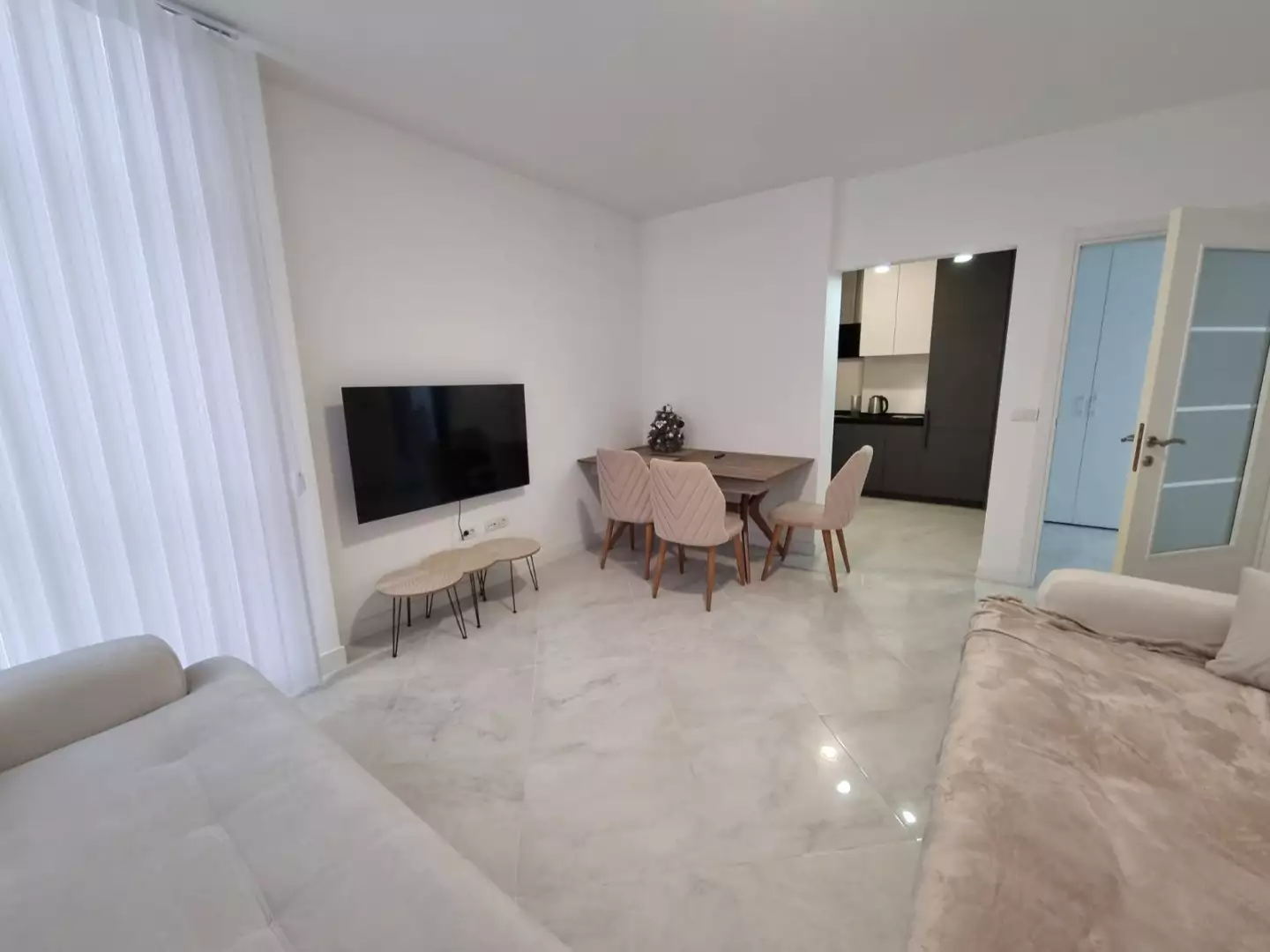 Flat 95m² in Montenegro, Budva. Priced at 300000€ rent photo-4