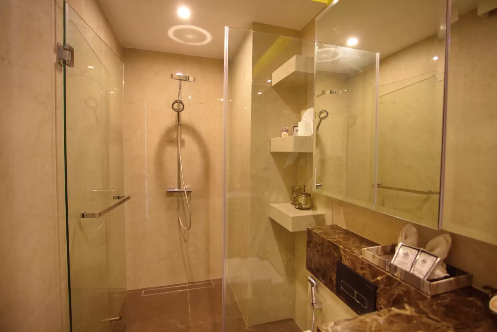 Flat 51m² in Thailand, Phuket. Priced at 212000€ rent photo-6