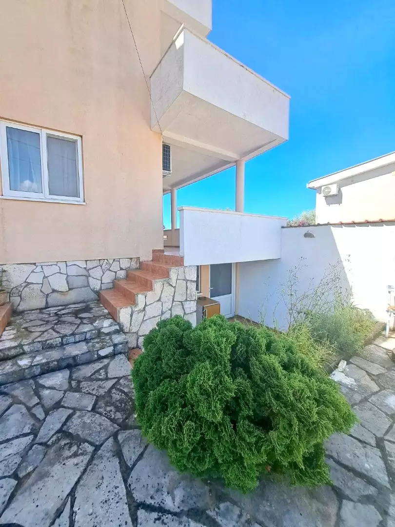 House 250m² in Montenegro, Utjeha. Priced at 260000€ rent photo-5