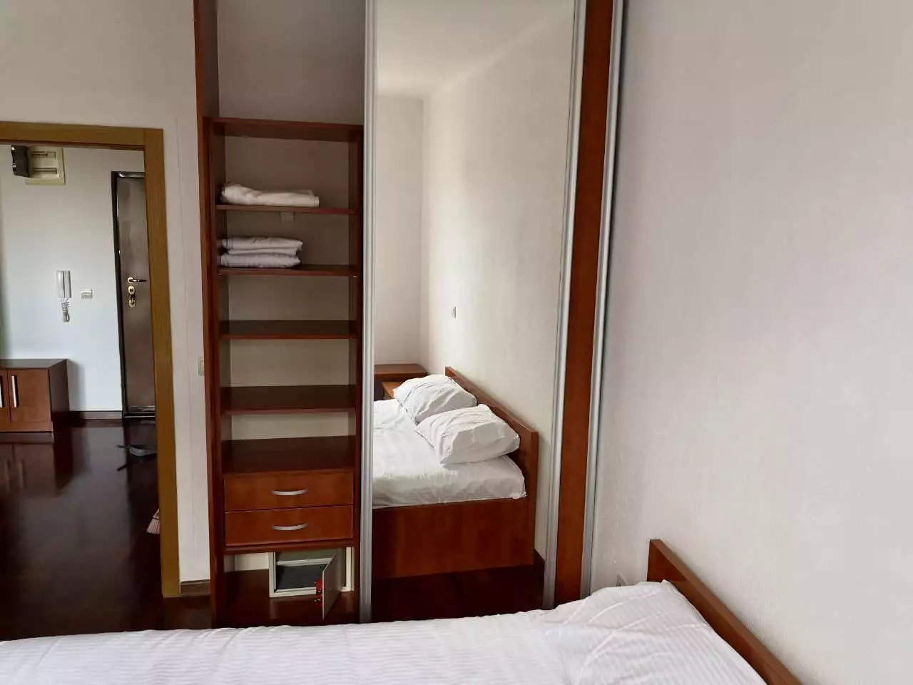 Flat 50m² in Montenegro, Petrovac. Priced at 99000€ rent photo-3