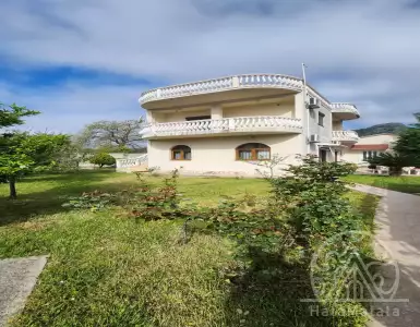 Buy in Montenegro for 210000€