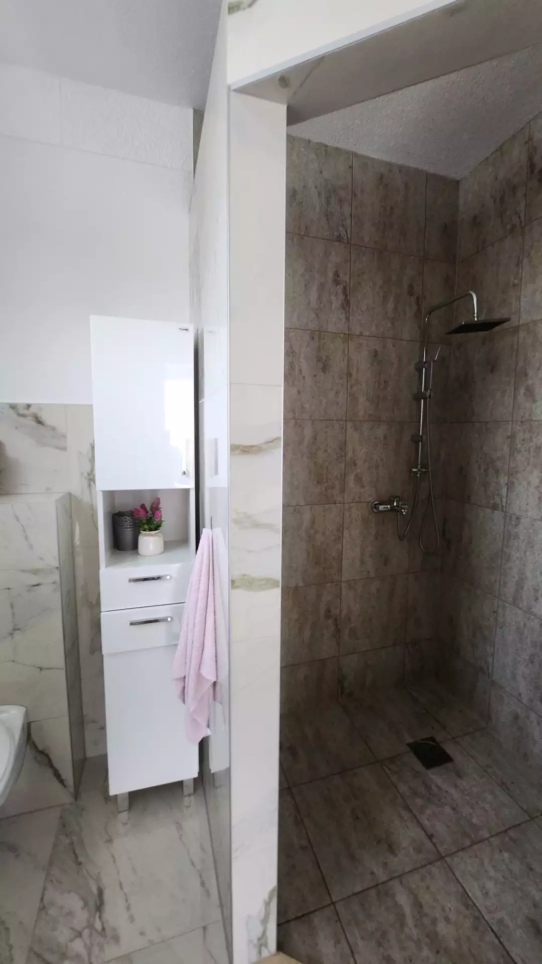 House 194m² in Montenegro, Bar. Priced at 310000€ rent photo-14