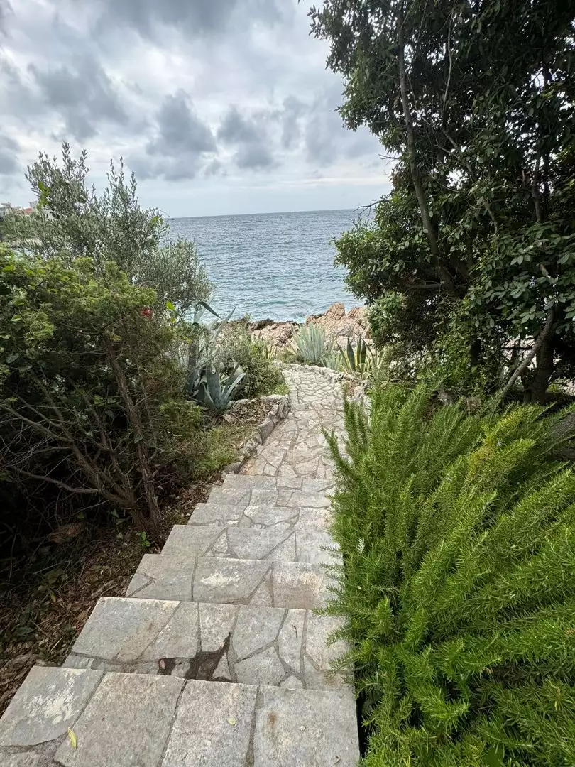 Villa 282m² in Montenegro, Utjeha. Priced at 750000€ rent photo-3