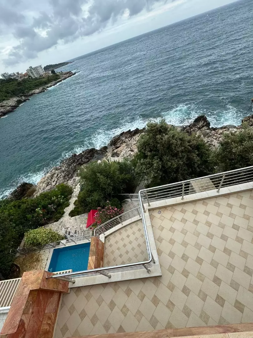 Villa 282m² in Montenegro, Utjeha. Priced at 750000€ rent photo-7